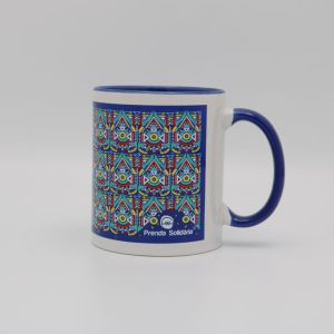 Caneca azul com padrão aficano