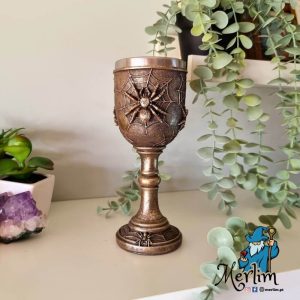 Cálice em resina com aranha decorativa