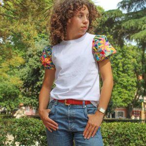 T-shirt com manga abalonada de capulana colorida