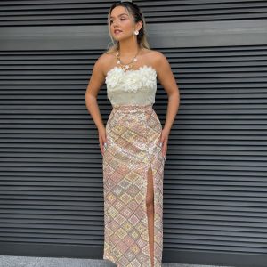 Saia lantejoulas comprida forrada